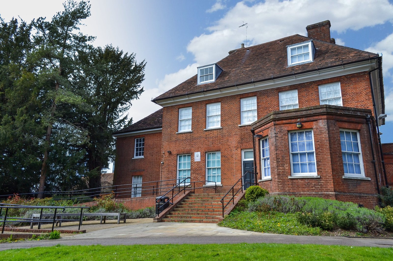 Chute House Building & History